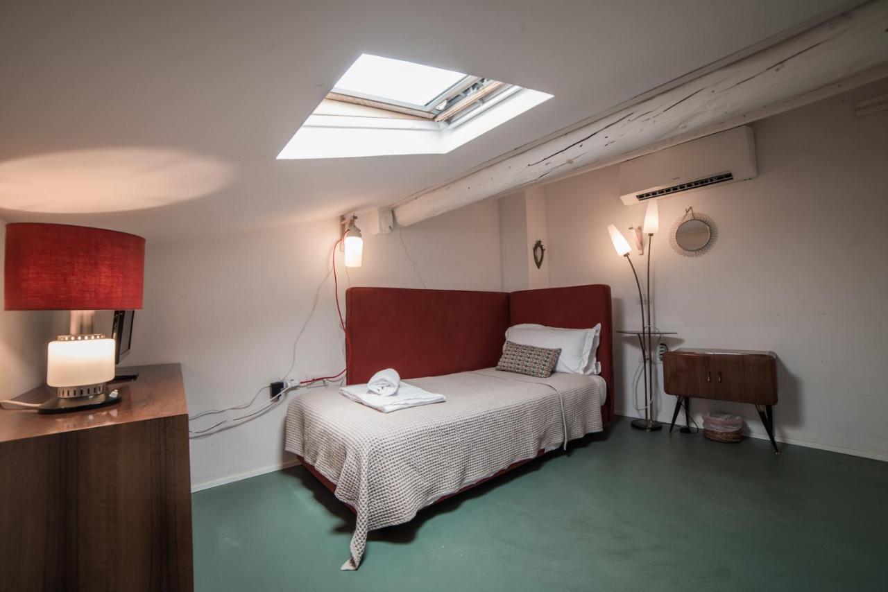 Single Room Private External Bathroom