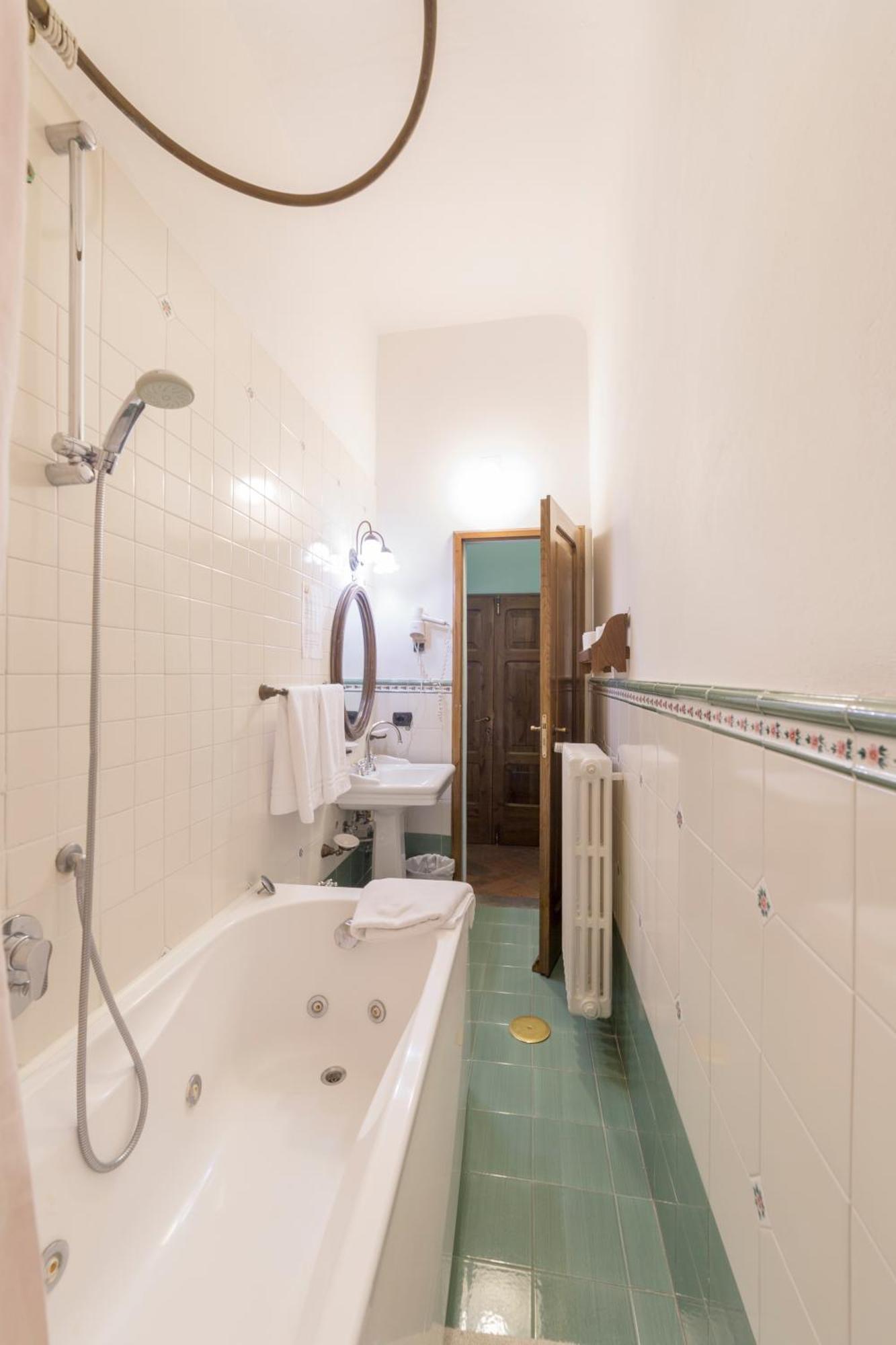 Large Double or Twin Room