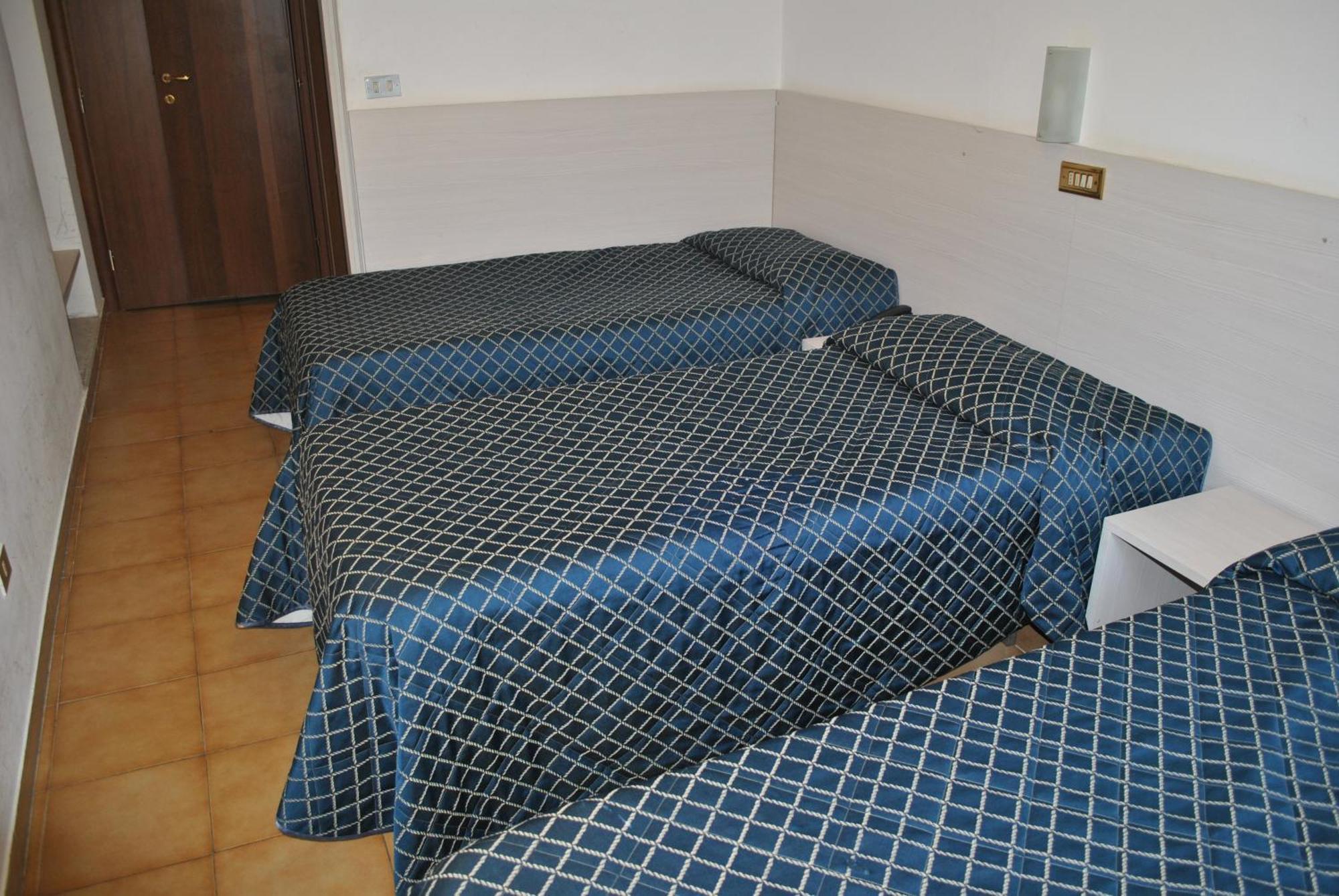 Economy Triple Room