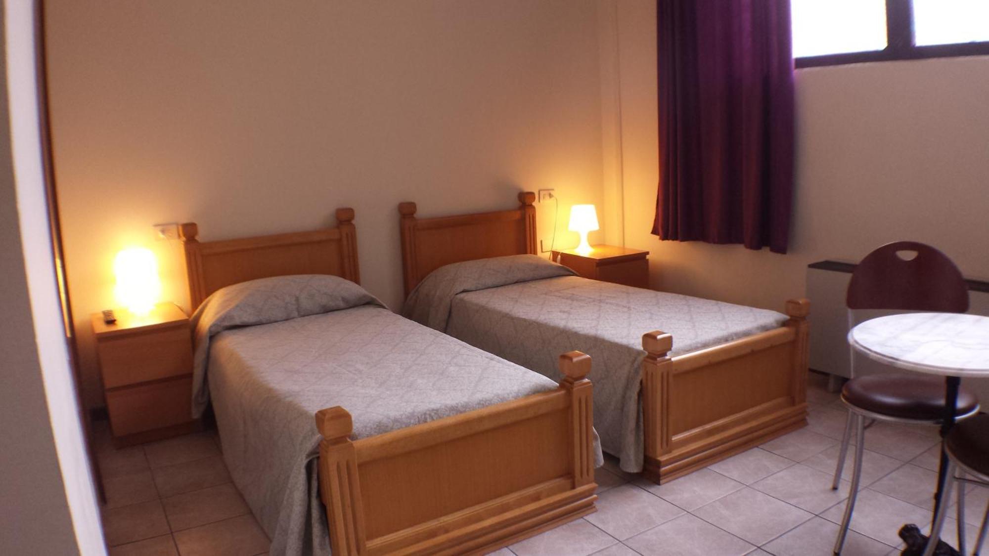 Twin Room,665472045:JPEG
