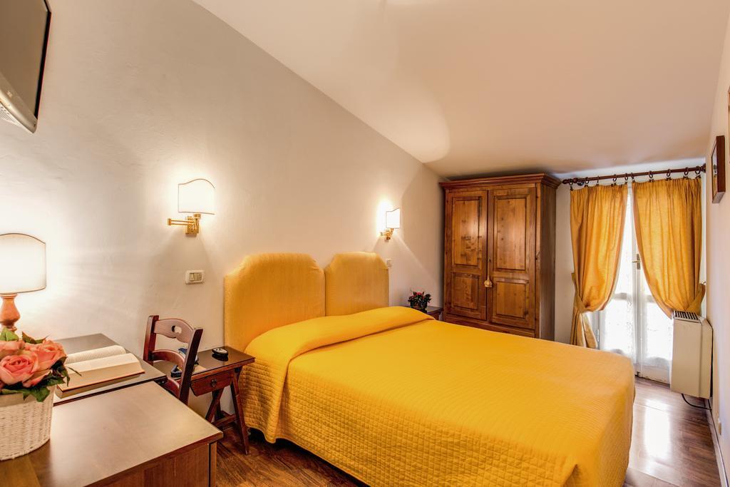 Classic Double or Twin Room with Balcony
