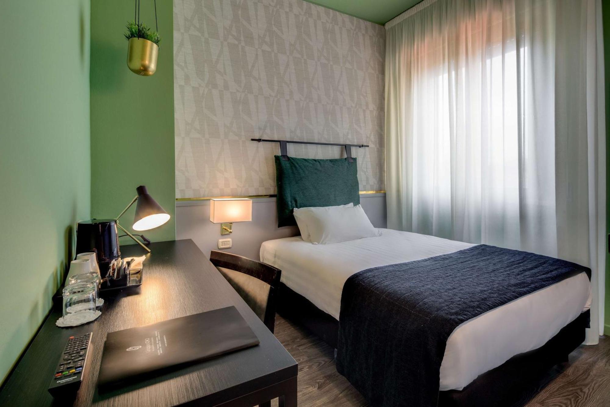 Classic Double Room,1274650264:JPEG