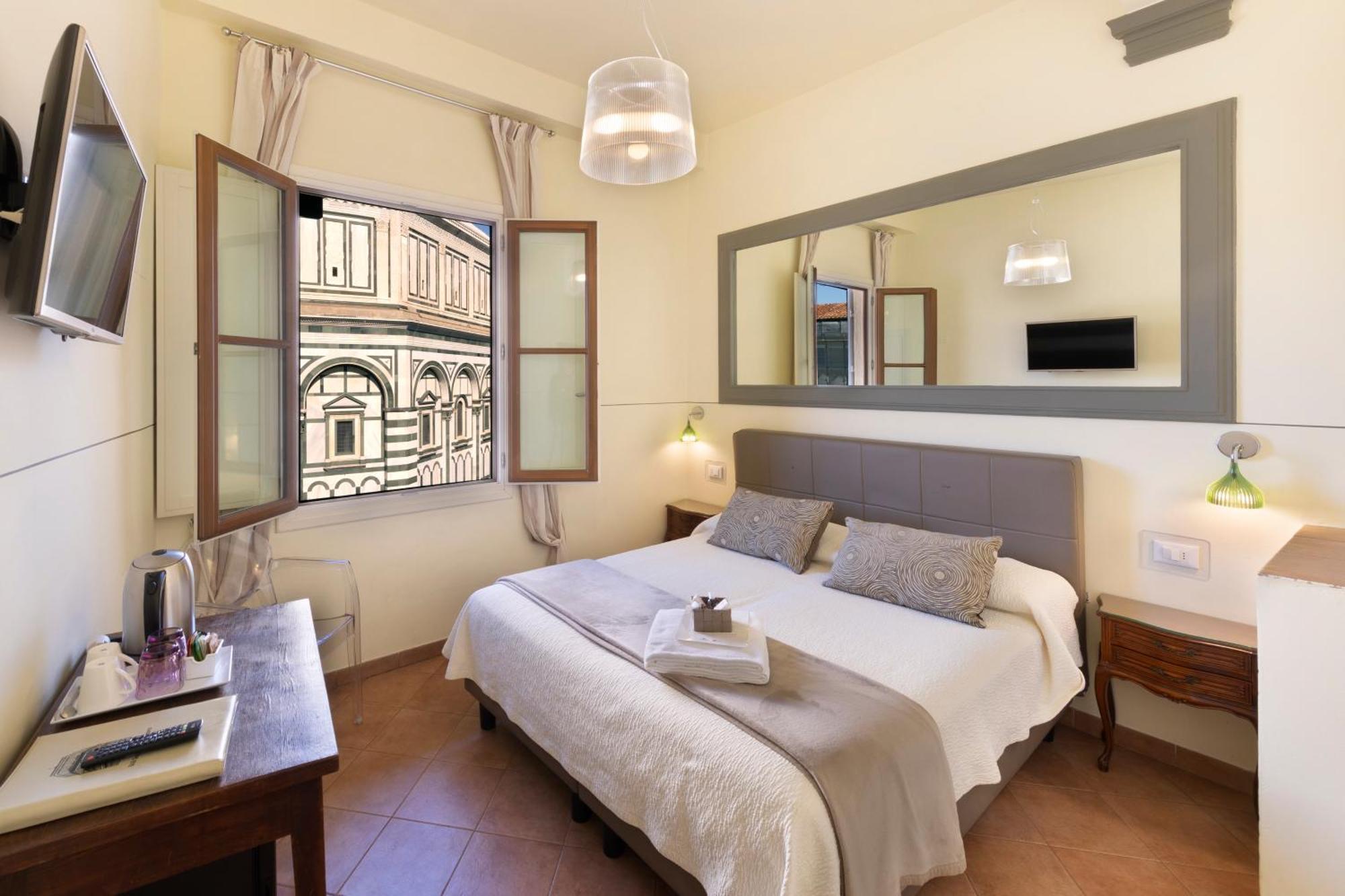 Double or Twin Room with Duomo view