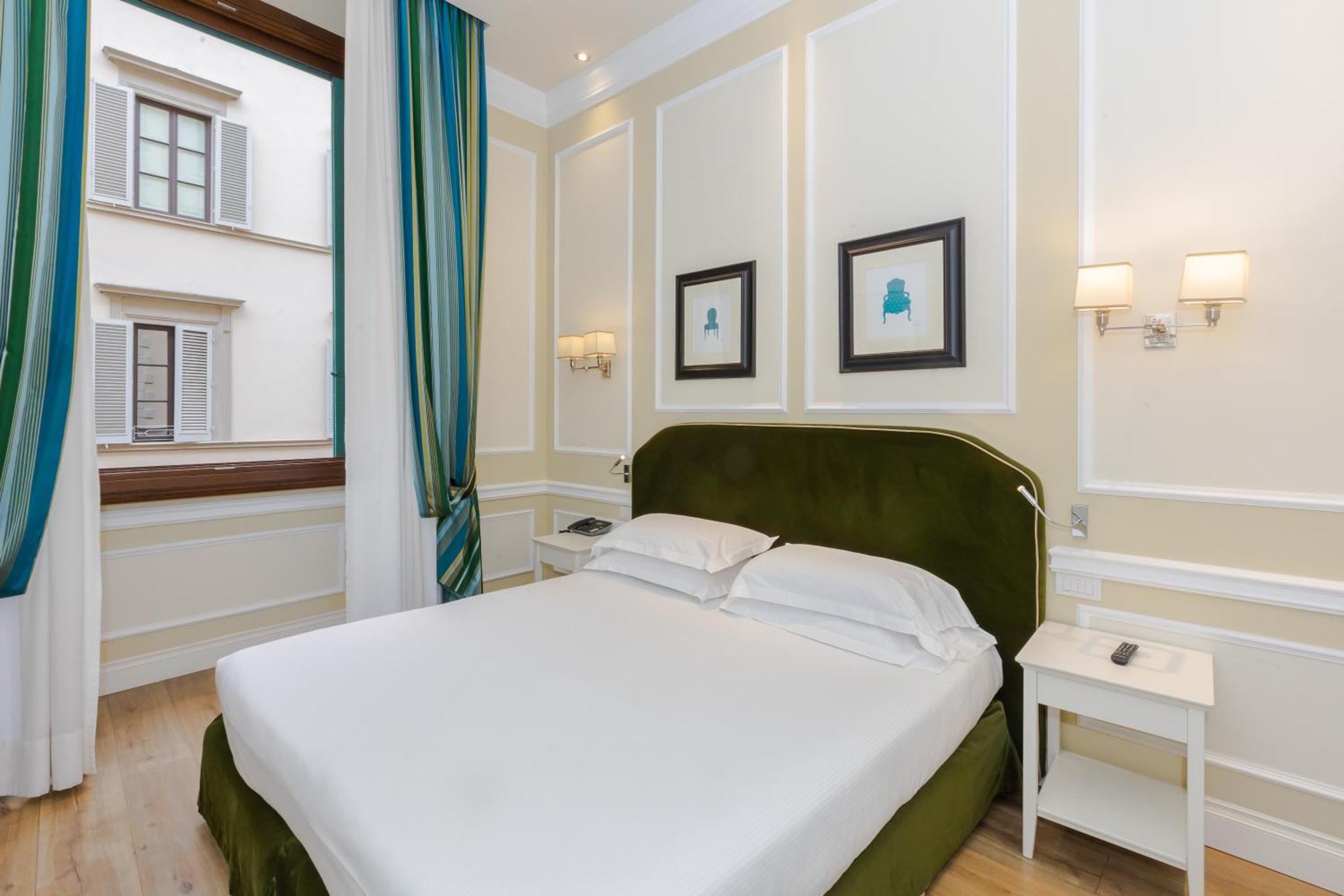 Deluxe Double or Twin Room with City View