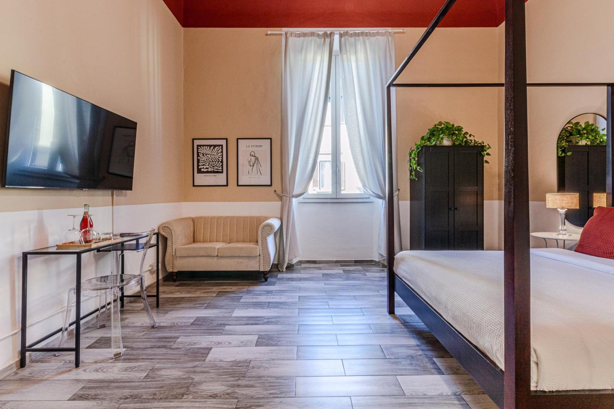Double Room with Private External Bathroom