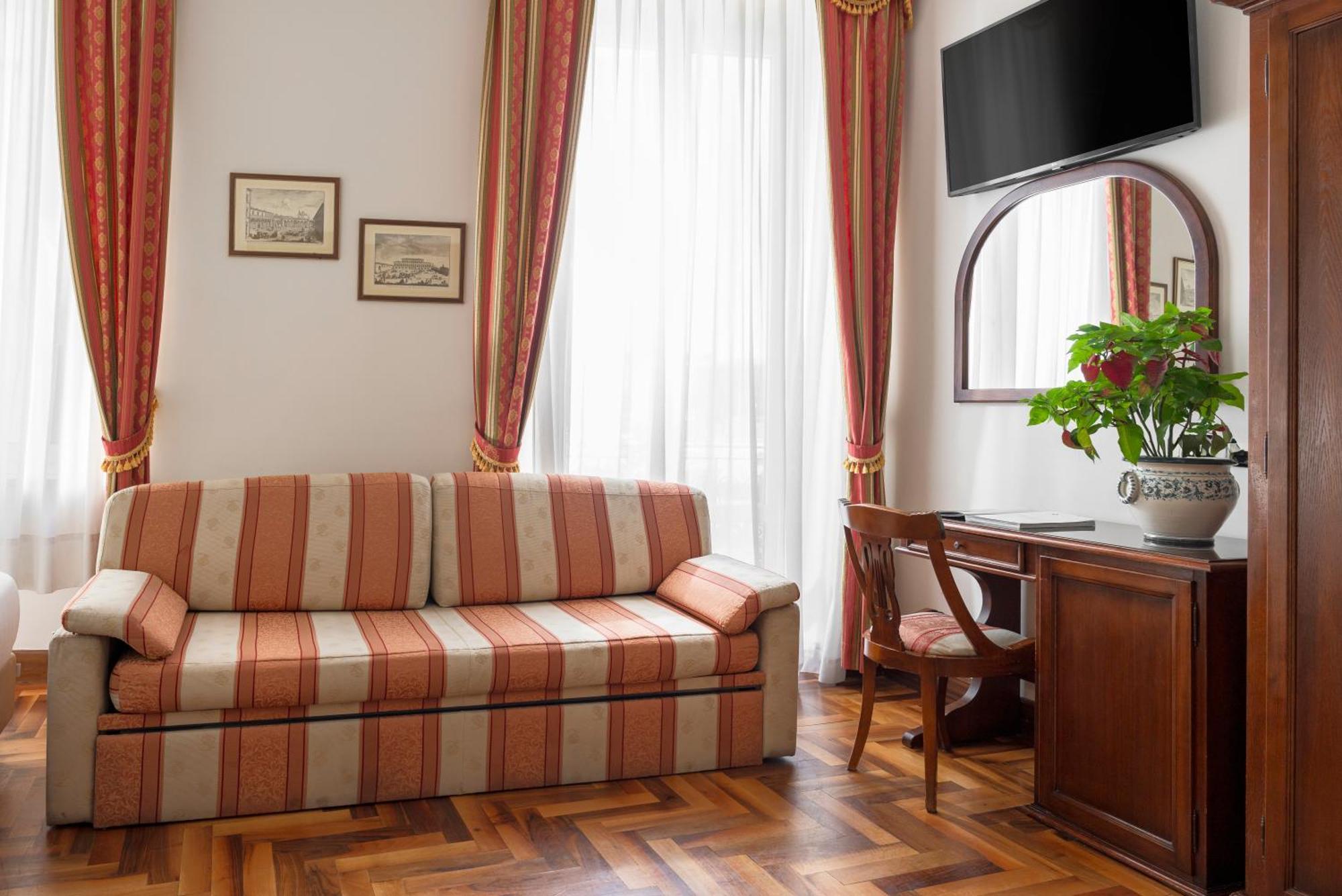 Classic Quadruple Room