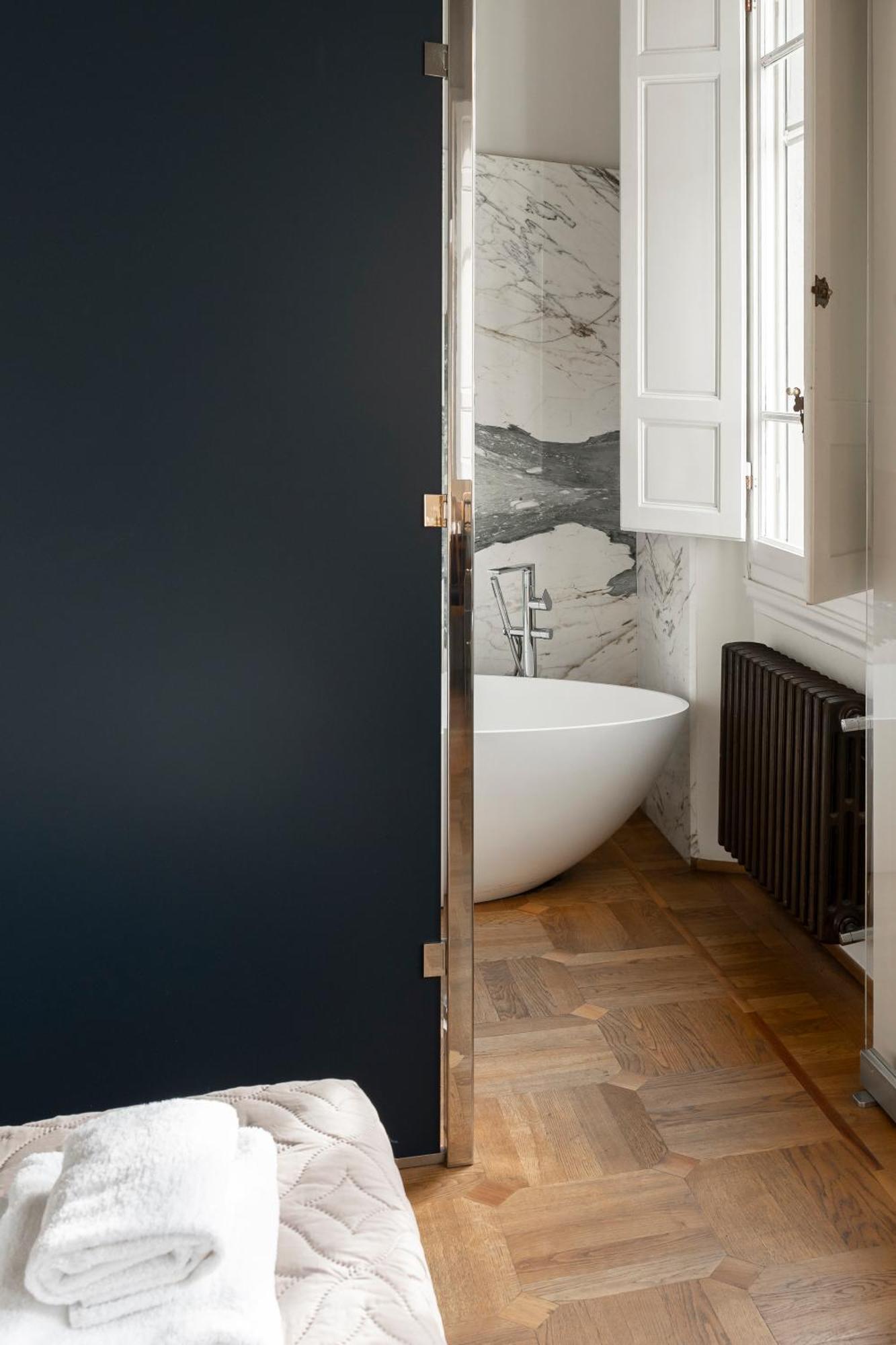 Superior Double Room with bath and with garden view