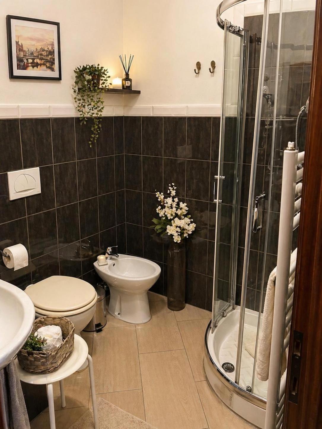 Single Room Private Bathroom