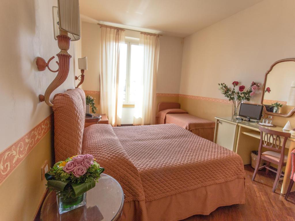 Classic Triple Room