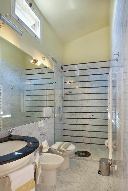 3-bedroom apartment Dome Dome Baptistery Campanile view,63179659:JPEG