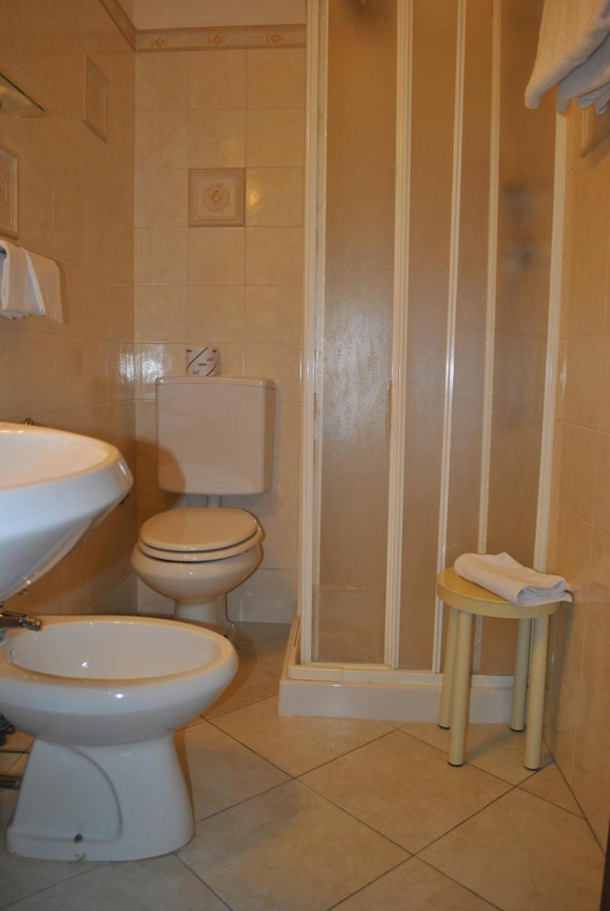 Economy Triple Room