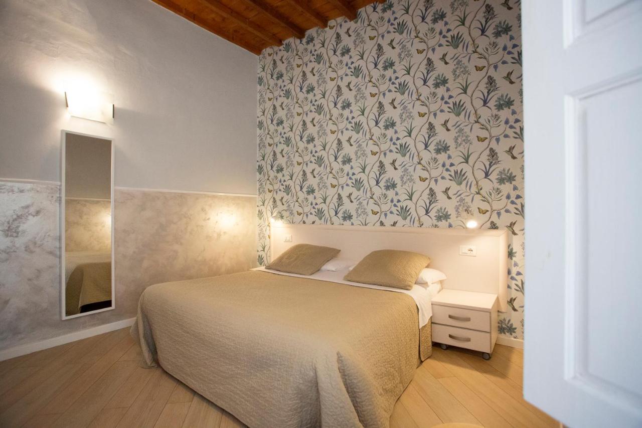 Double Room,761562598:JPEG