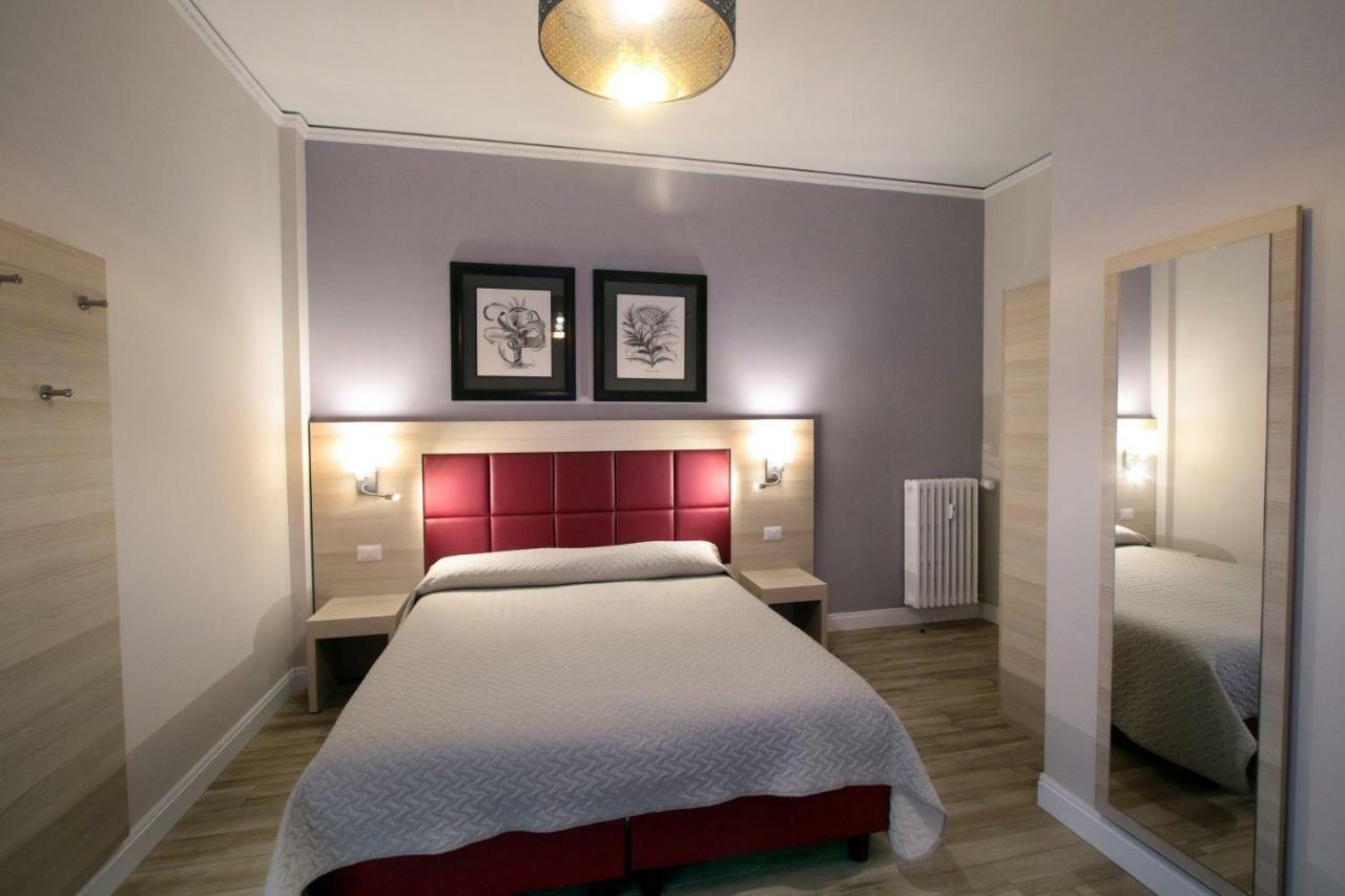 Twin Room with Private Bathroom