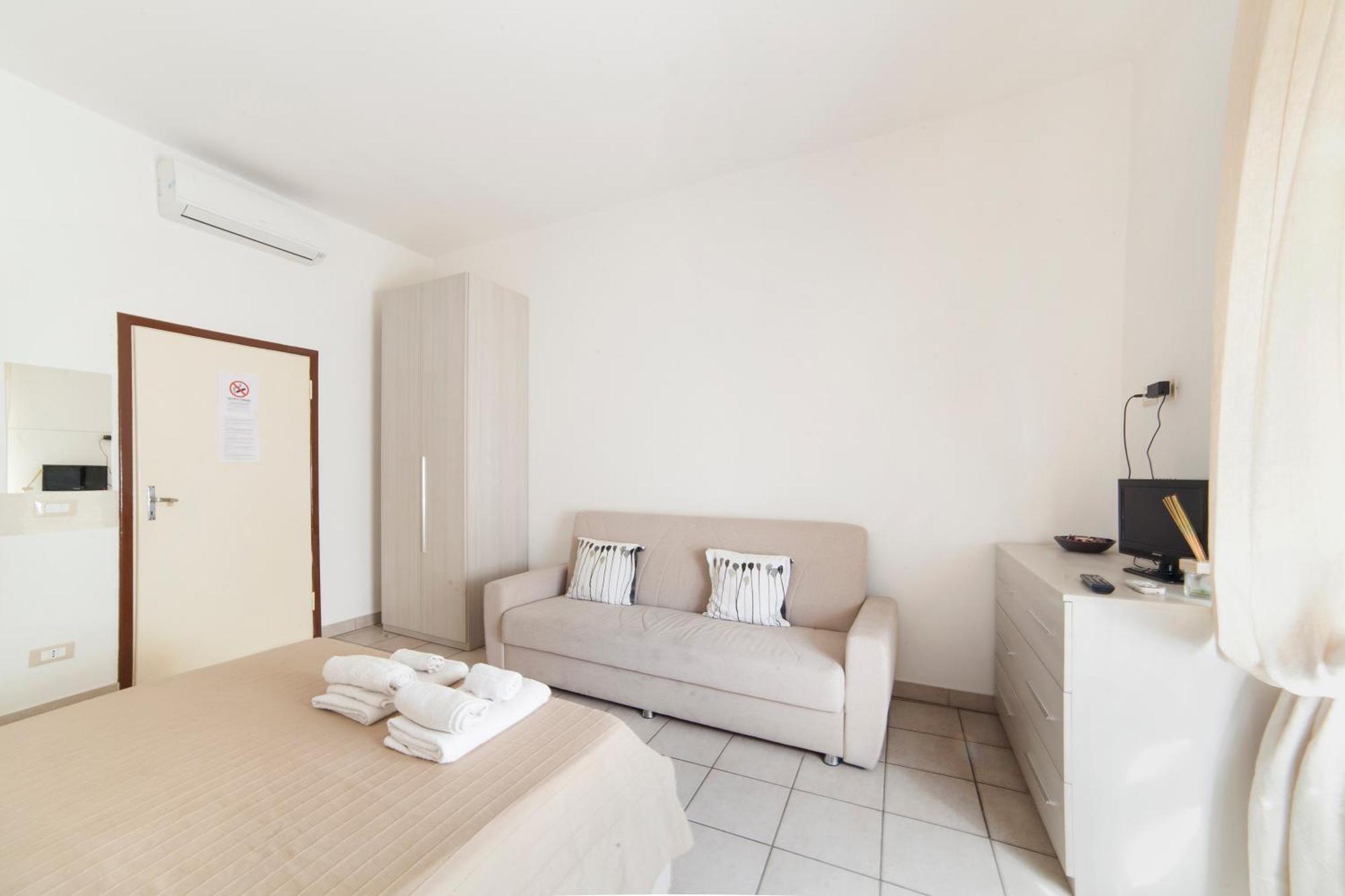 Double Room,852561779:JPEG