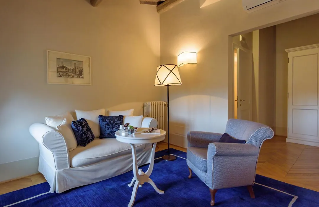 Palazzo Della Stufa Residenza D'Epoca-1