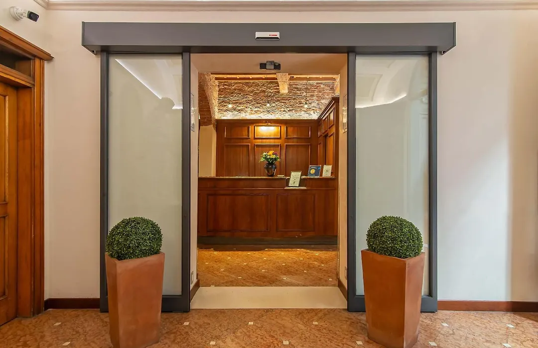 Hotel Porta Faenza-1