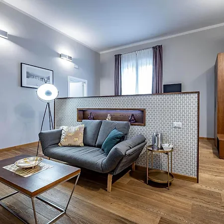 Antico Centro Suite-3