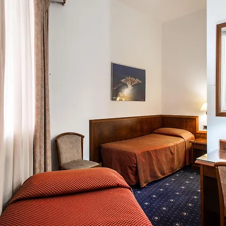Hotel Mirage-2