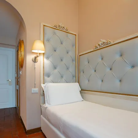 Art Hotel Villa Agape - Place Of Charme-3