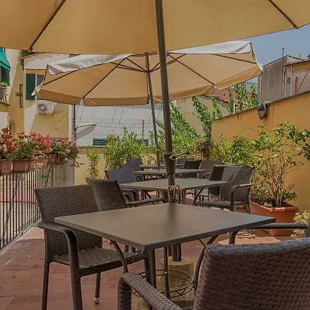 Hotel Monica-3